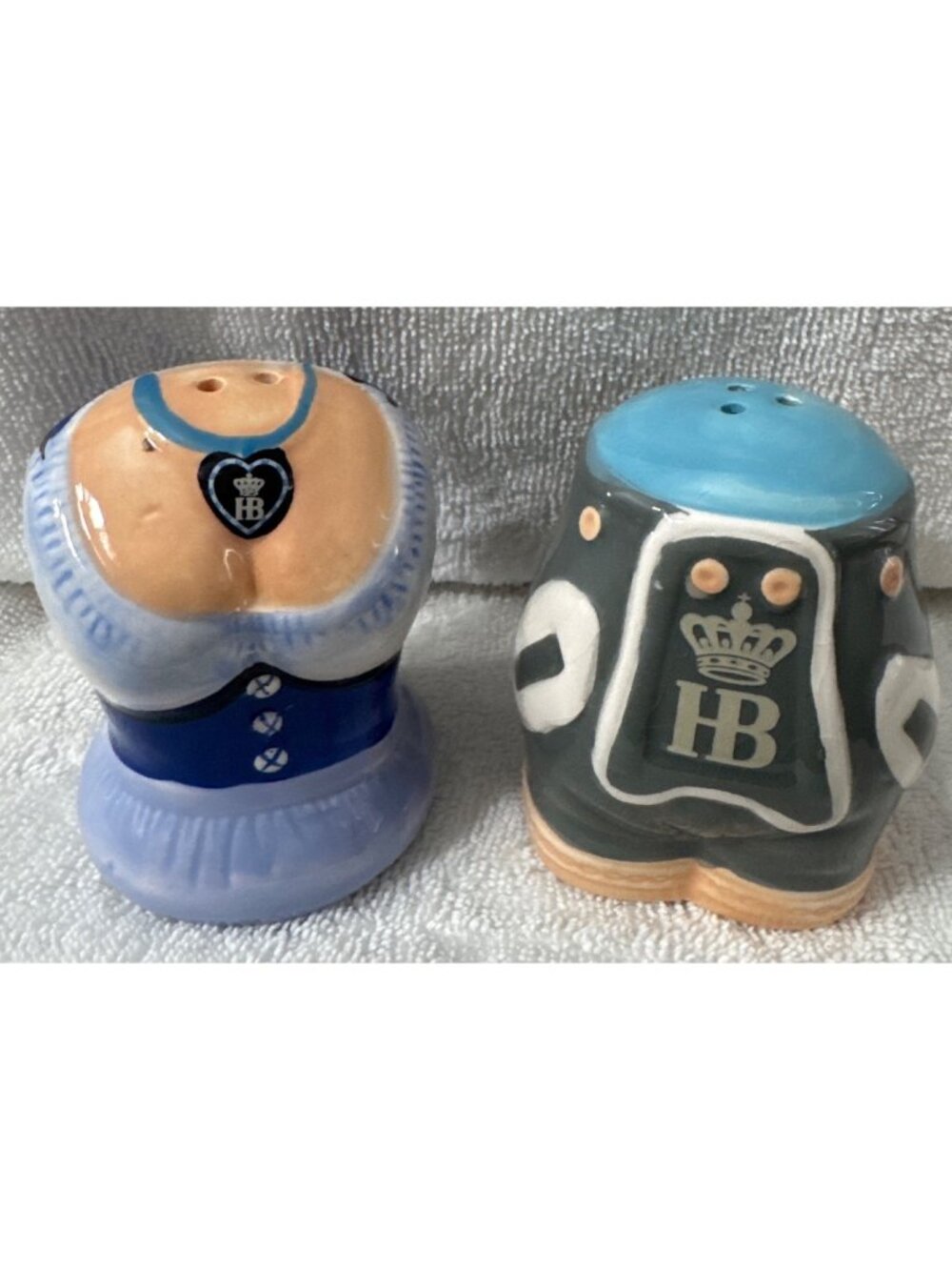 Novelty Salt & Pepper Shaker Hofbrauhaus Munchen Dirdl Lederhosen Germany
